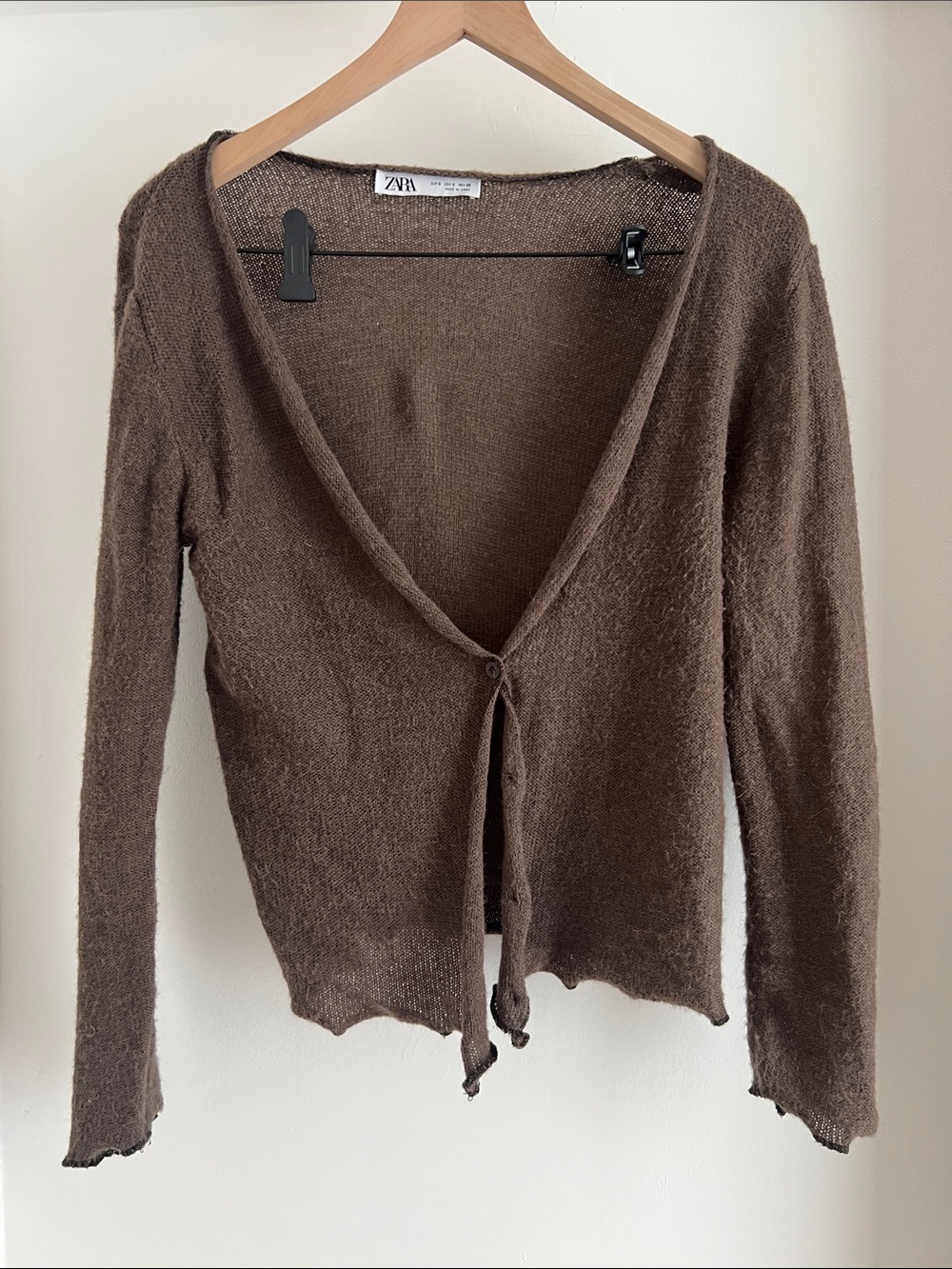Zara medium acrylic sweater front button sweet ! Great used condition